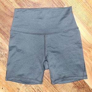 PRICE FIRM NWOT Acta Renew 5" Cycle Shorts